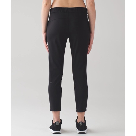 Lululemon On The Fly Pant 28" Black Joggers Pants Minimal Athletic Activewear - Picture 3 of 12